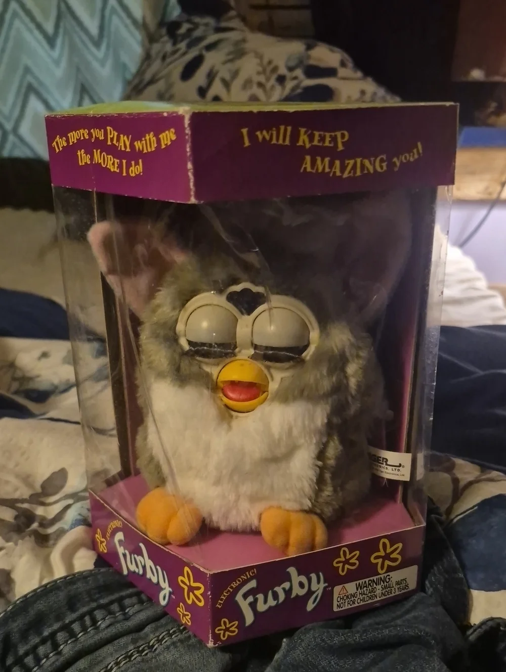 Furby 1998 BNiB interactive Electronic Pet Toy - Gray & White with Orange Feet